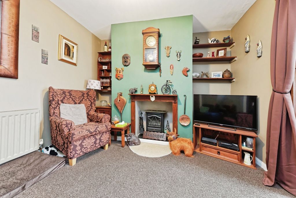 Property photo 3 of 14 Photo