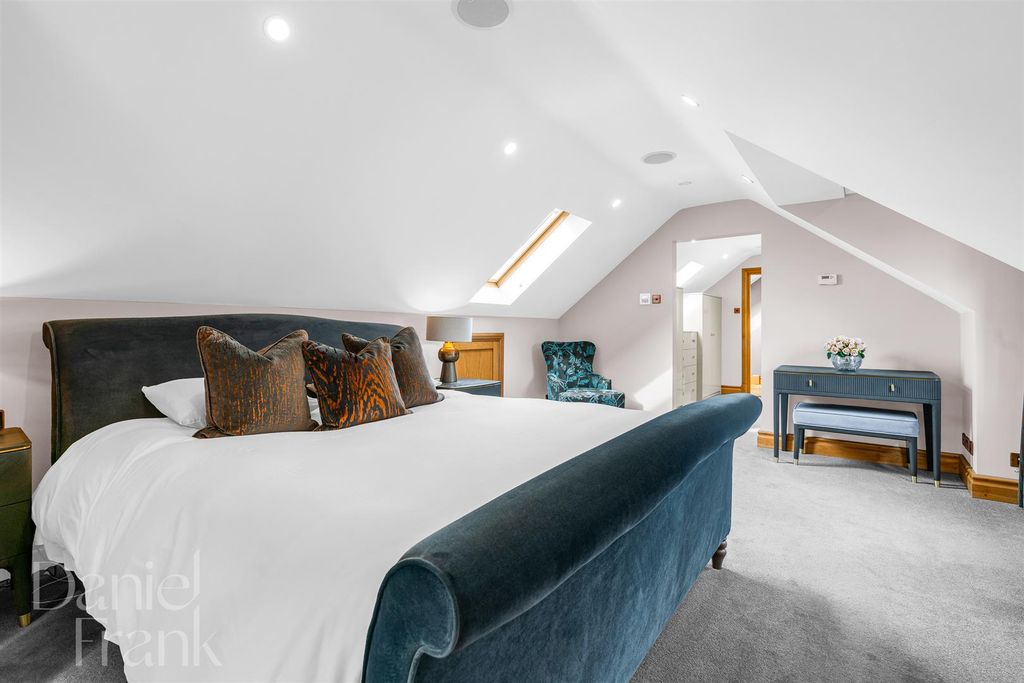 Additional image 39 of 5 bed detached house for saleWest View, Loughton IG10