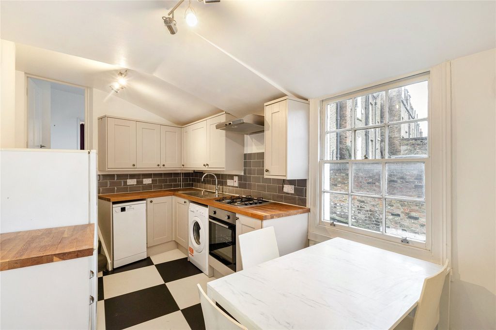 Property photo 3 of 10 Picture No. 07