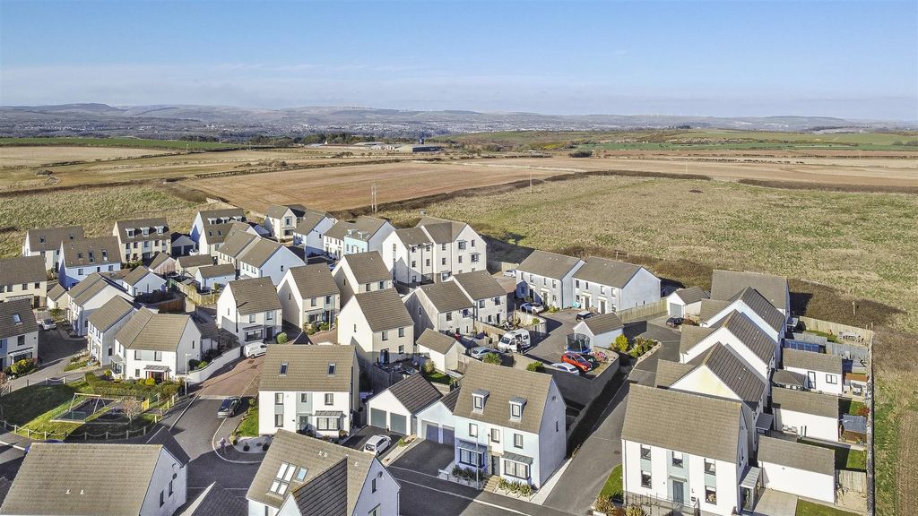 Property photo 2 of 24 02-Dji_0417.Jpg