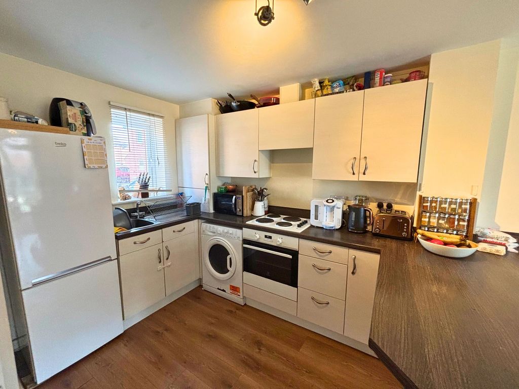 Property photo 2 of 13 Kitchen