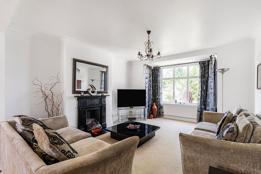 Property photo 2 of 18 Reception Room