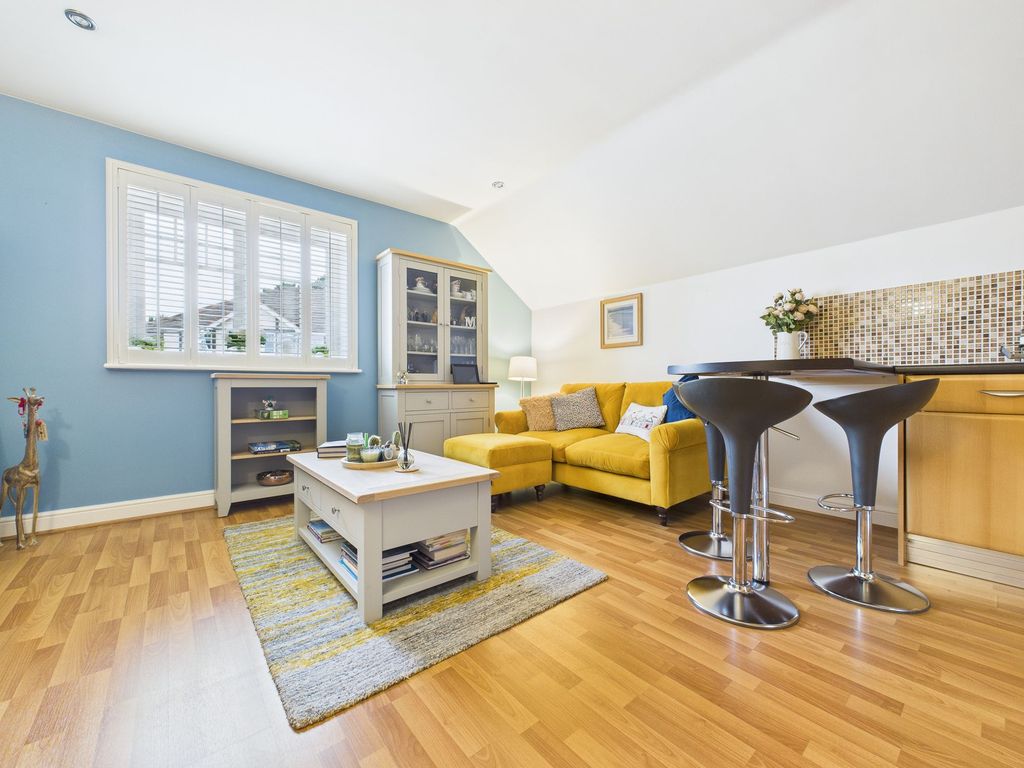 Property photo 2 of 14 Open-Plan Living Kitchen