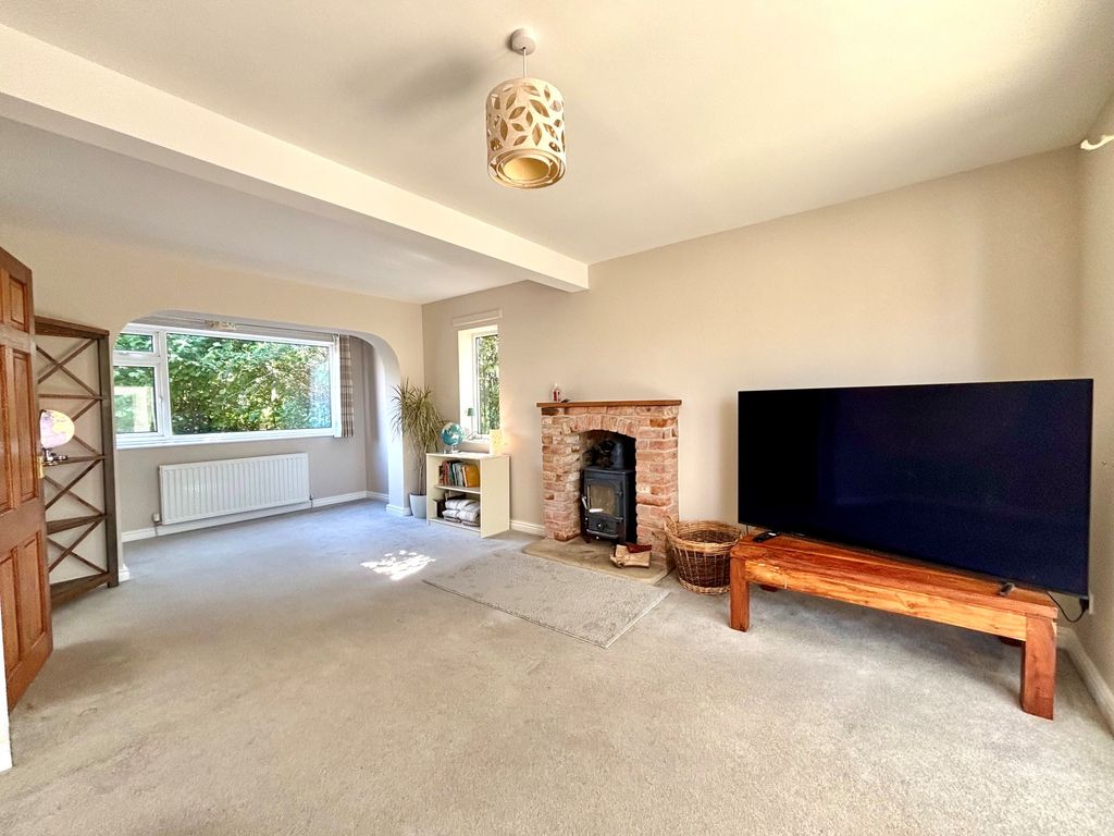 Property photo 2 of 25