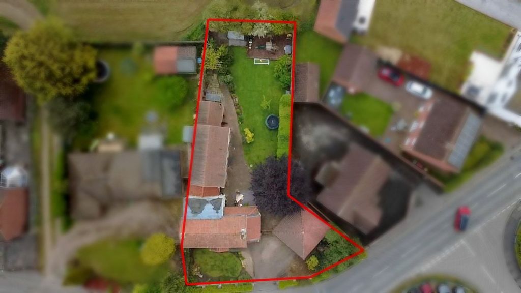 Property photo 2 of 32