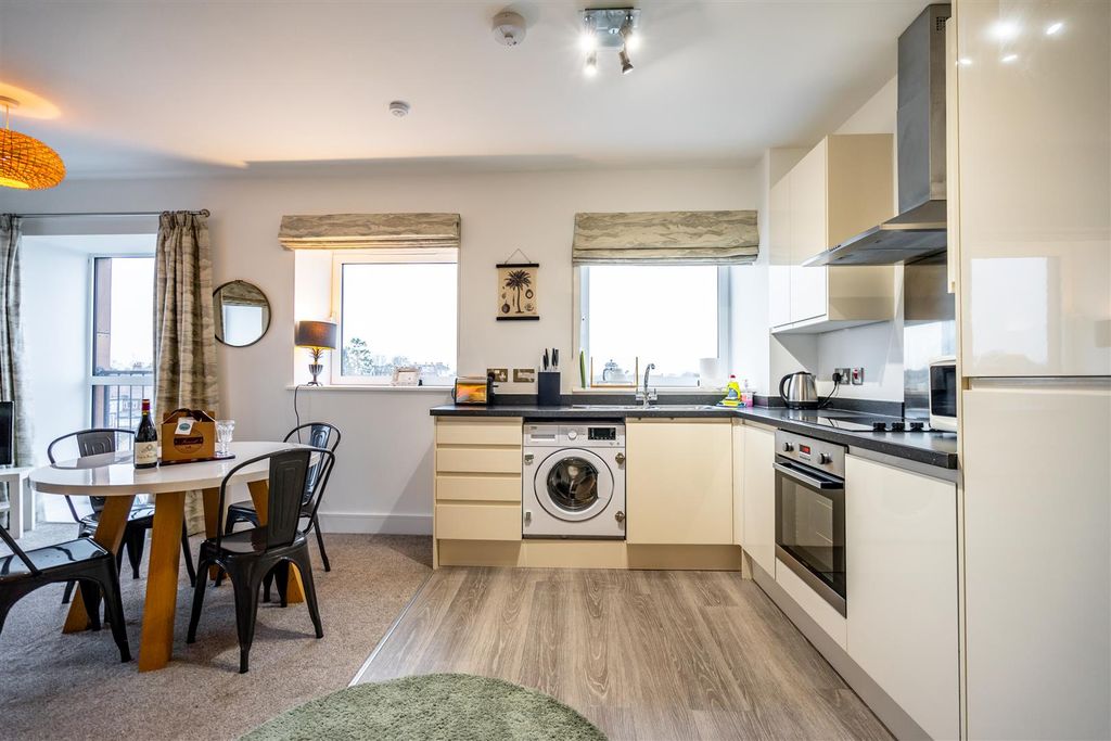 Property photo 3 of 10 The Walk-13.Jpg