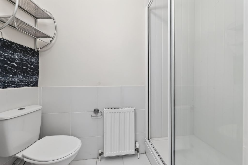 Property photo 3 of 7 0069