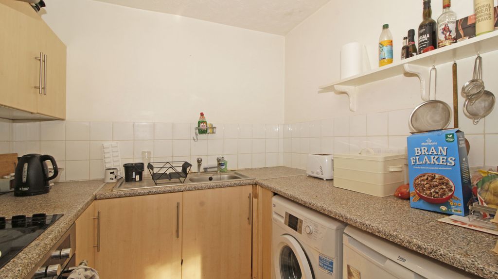 Property photo 3 of 4