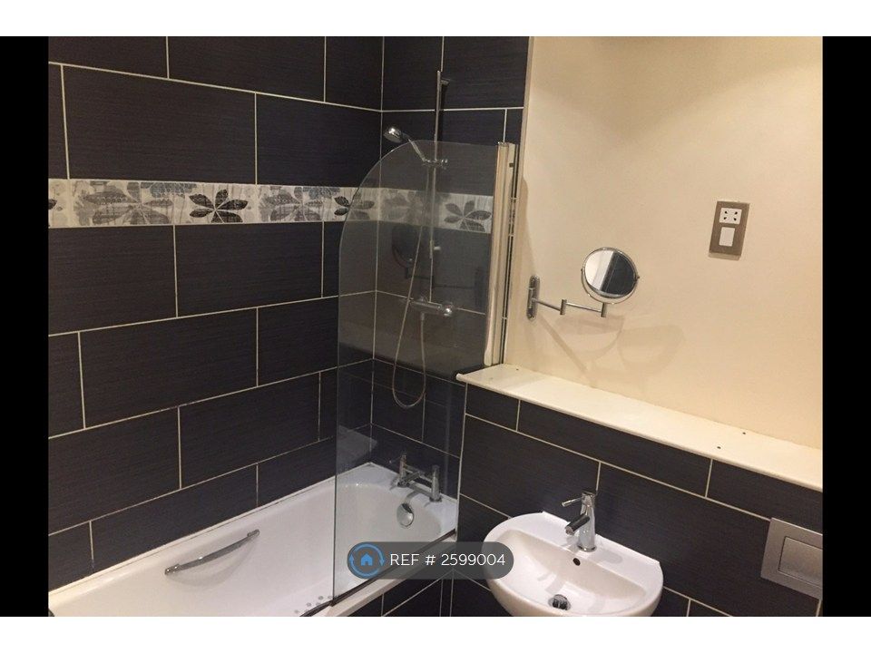 Property photo 3 of 6 Bathroom