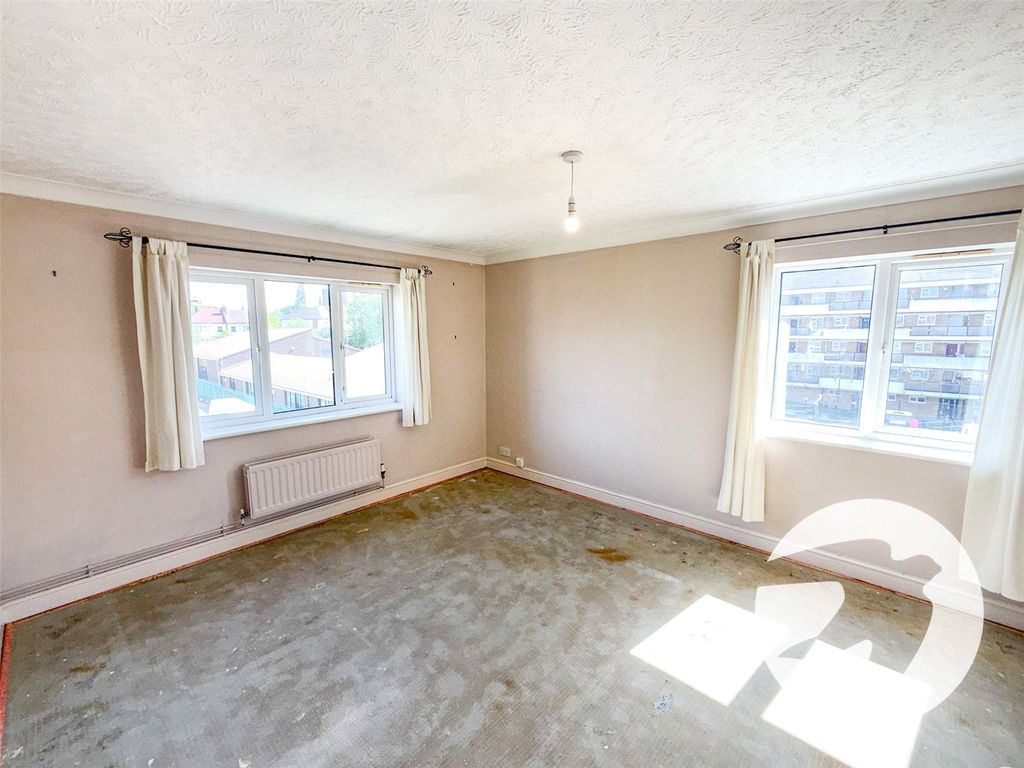 Property photo 3 of 8 Picture No. 08