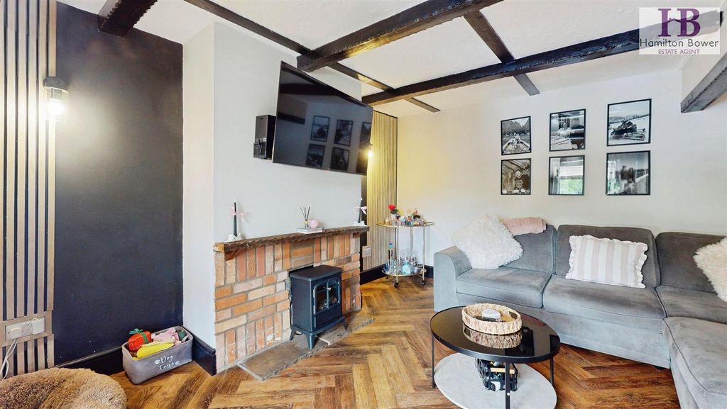 Property photo 2 of 16 d62A66E0-10-Manorley-Lane-06052026_133553.Jpg