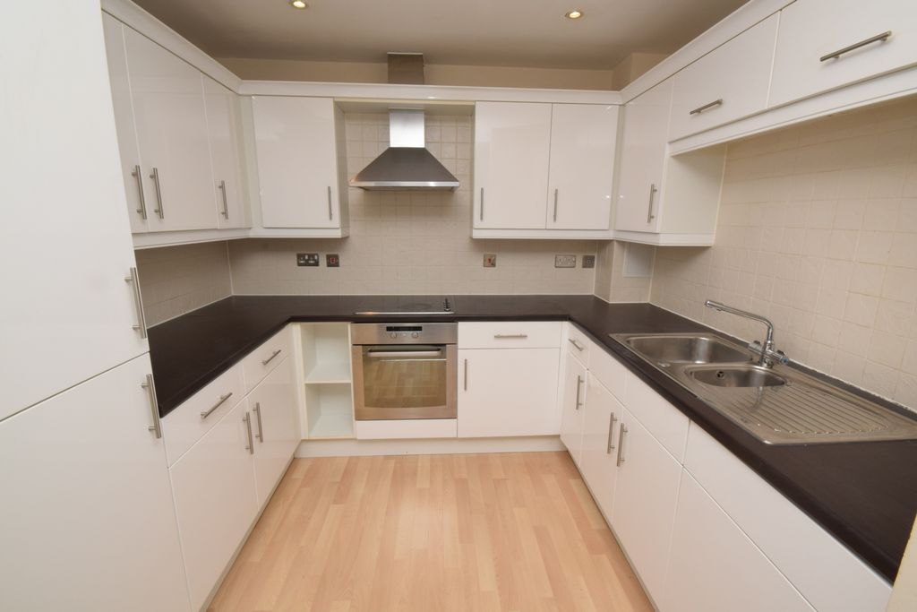 Property photo 2 of 5 Kitchen