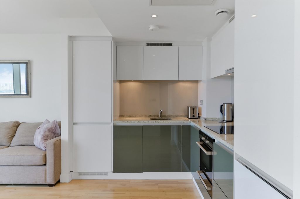 Property photo 2 of 12 Image