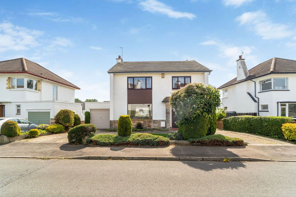 Property photo 2 of 48