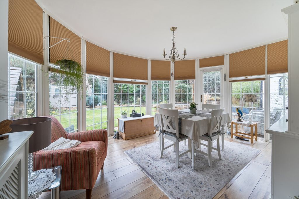 Property photo 3 of 18 Garden Room