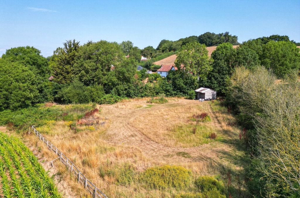 Property photo 2 of 13 Paddock