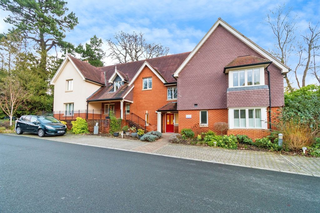 Property photo 1 of 20