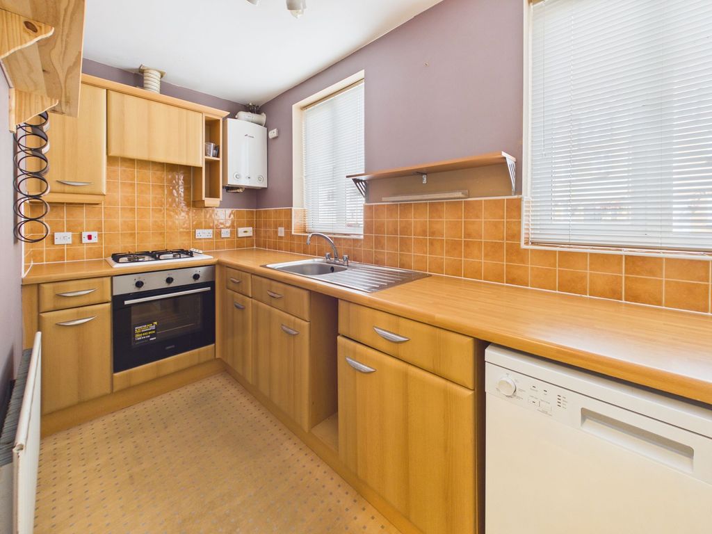 Property photo 3 of 24 Kitchen