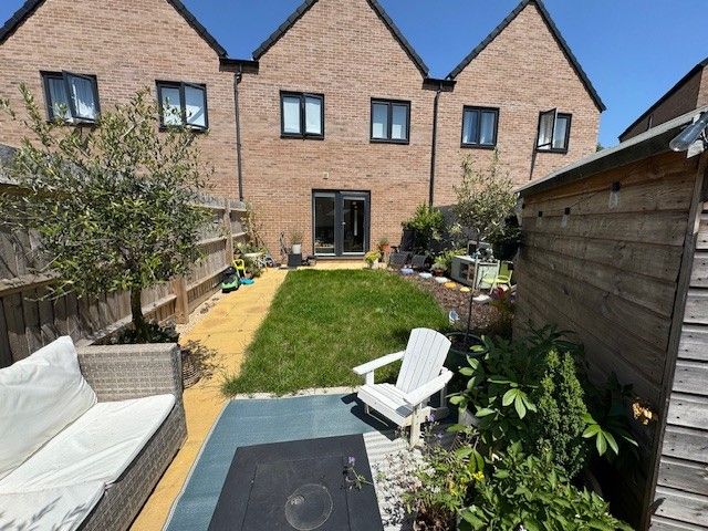 Property photo 2 of 18 Garden
