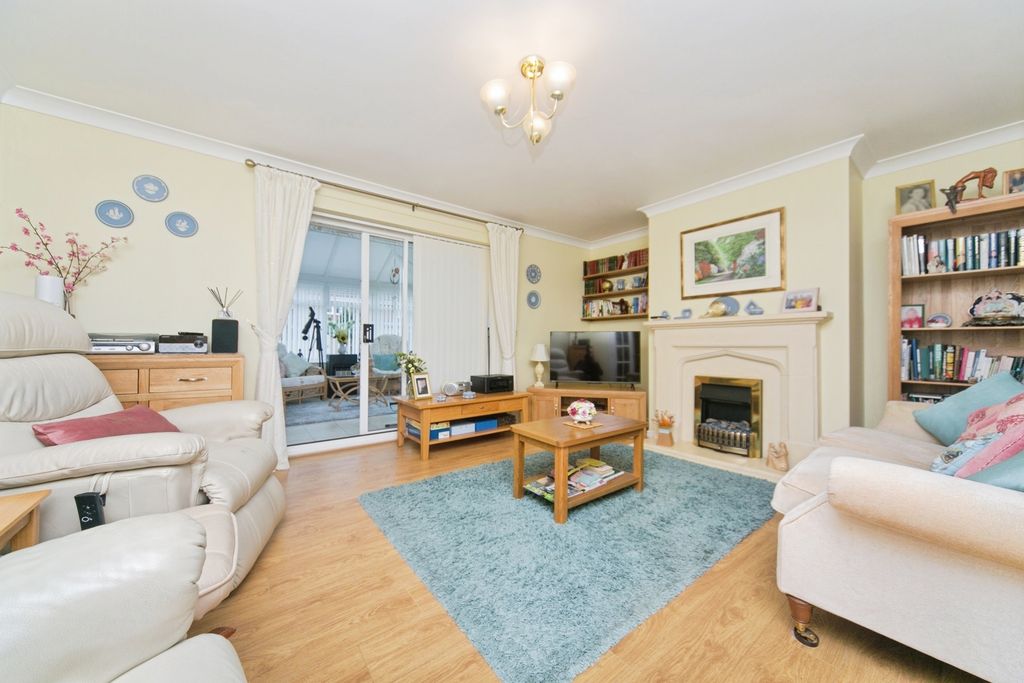 Property photo 3 of 22 Pbox-Img.Jpg