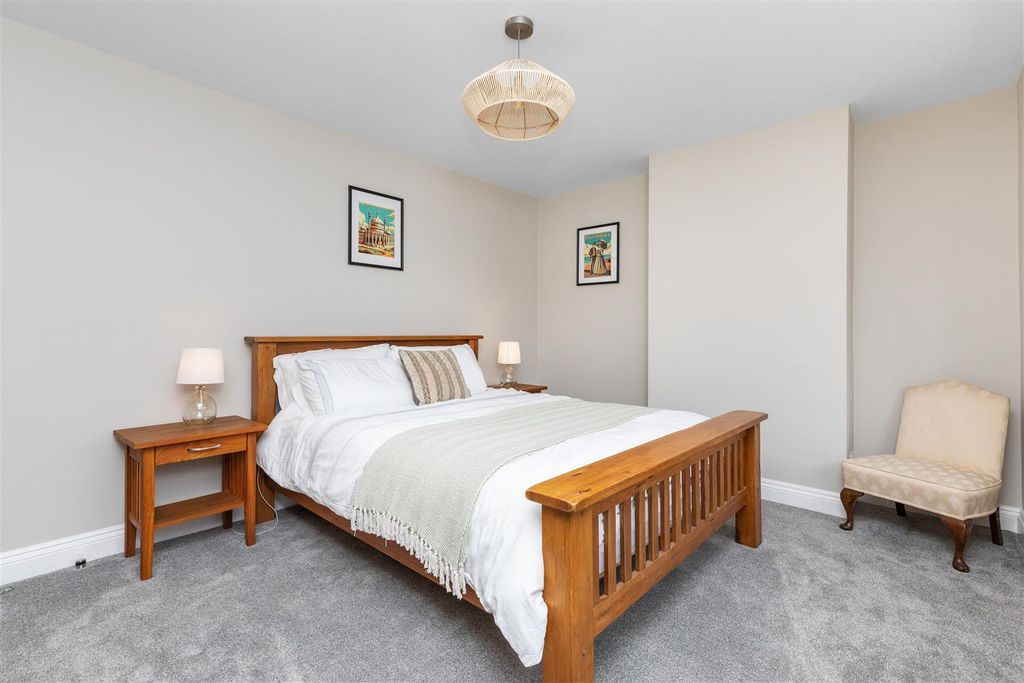 Property photo 3 of 15 Bedroom