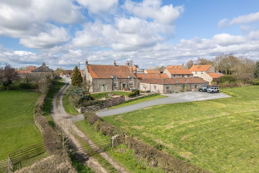 Property photo 2 of 33 Photo 2