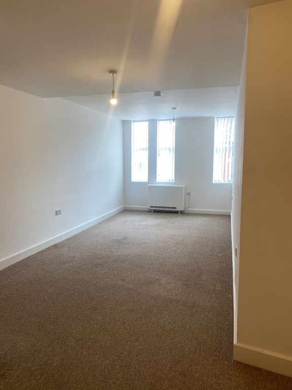 Property photo 3 of 6