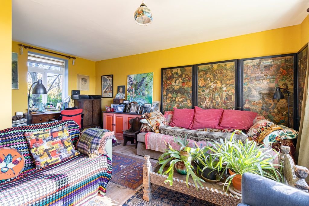 Property photo 3 of 30 709626