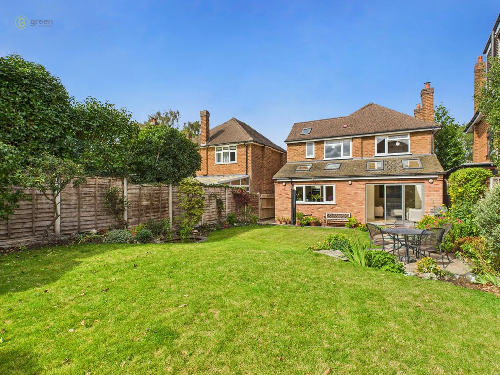 Property photo 3 of 28 Cam03830G0-Pr0216-Still026