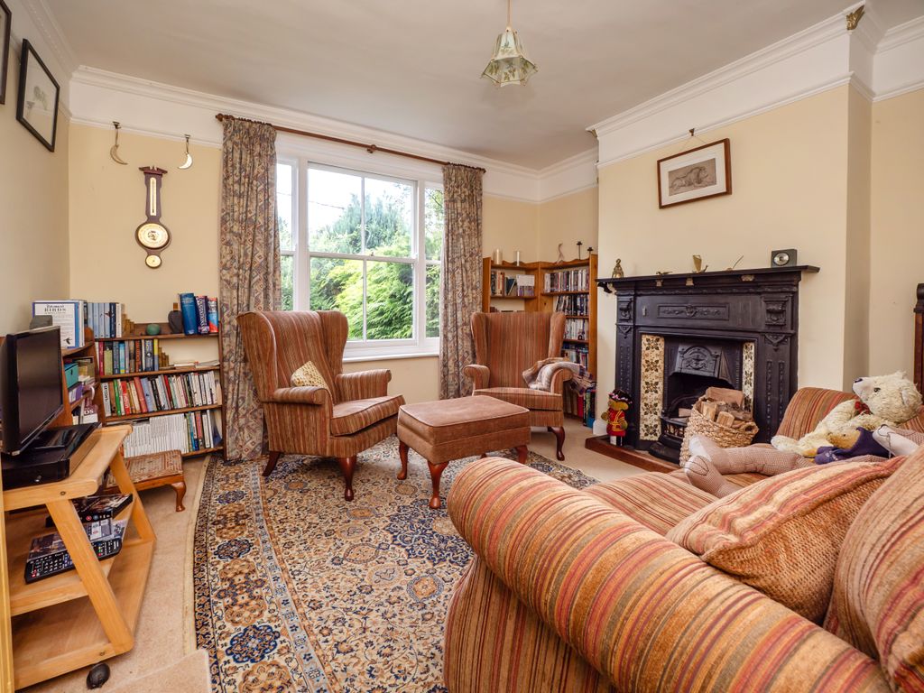 Property photo 3 of 15 16Hayeslane-16