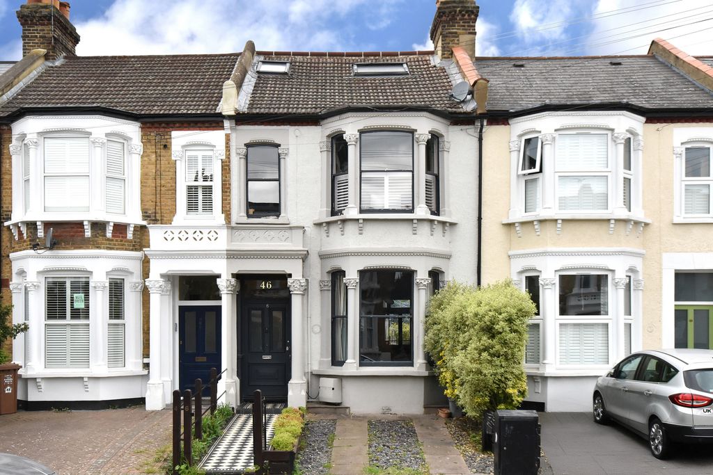 Property photo 1 of 33