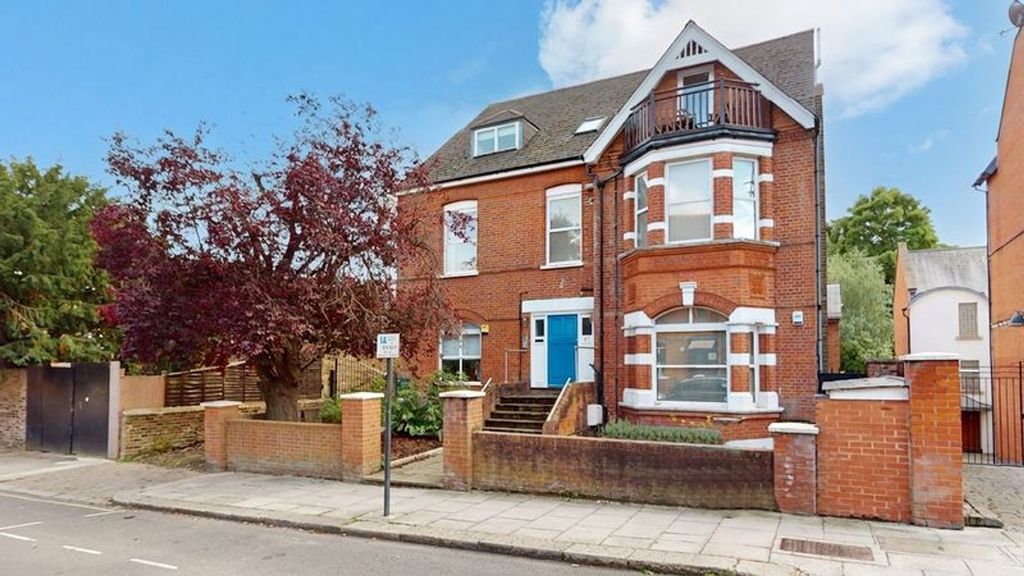 Property photo 1 of 12