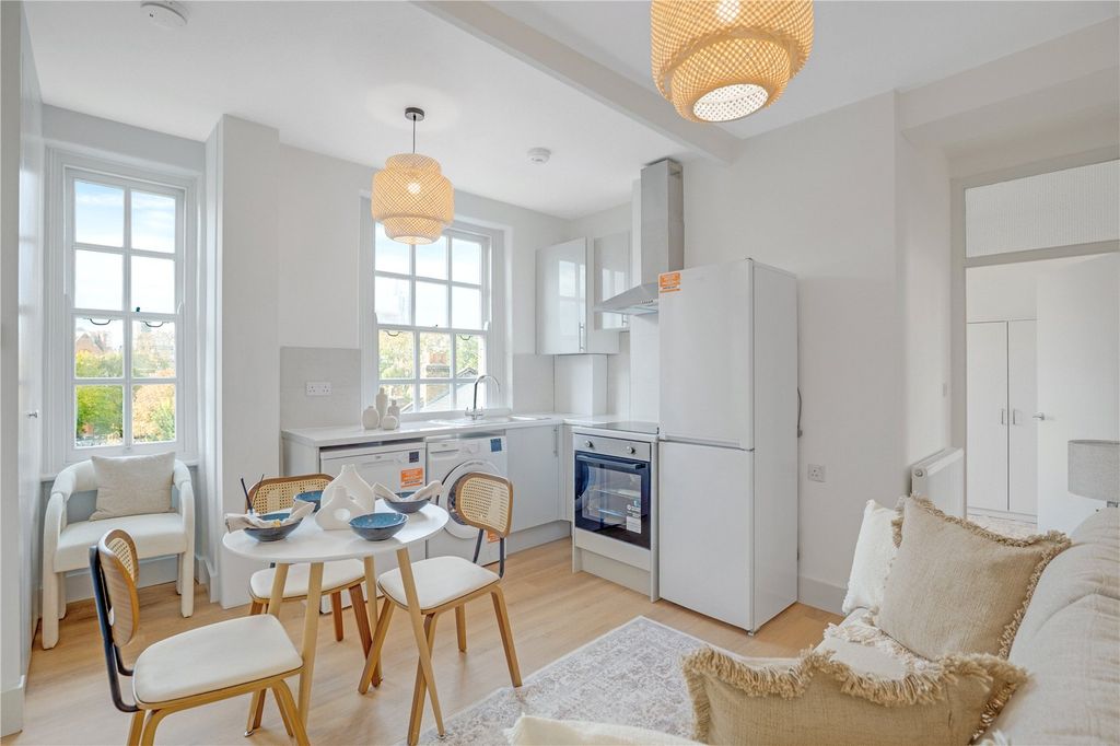 Property photo 1 of 20 Picture No. 05