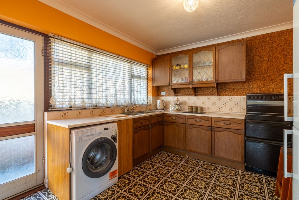 Property photo 3 of 19 4600286