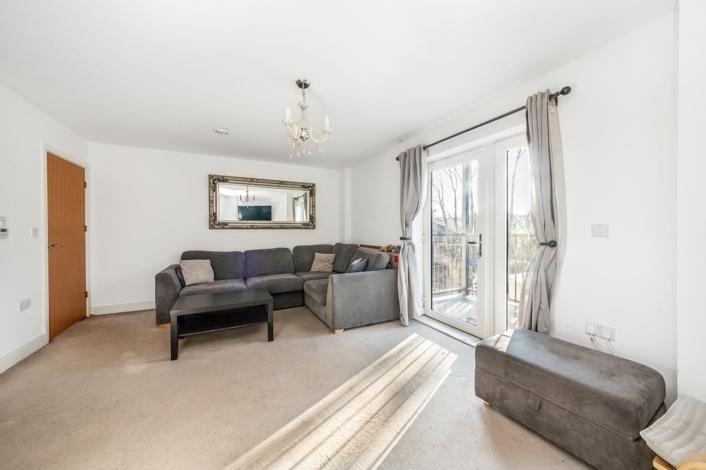 Property photo 3 of 14