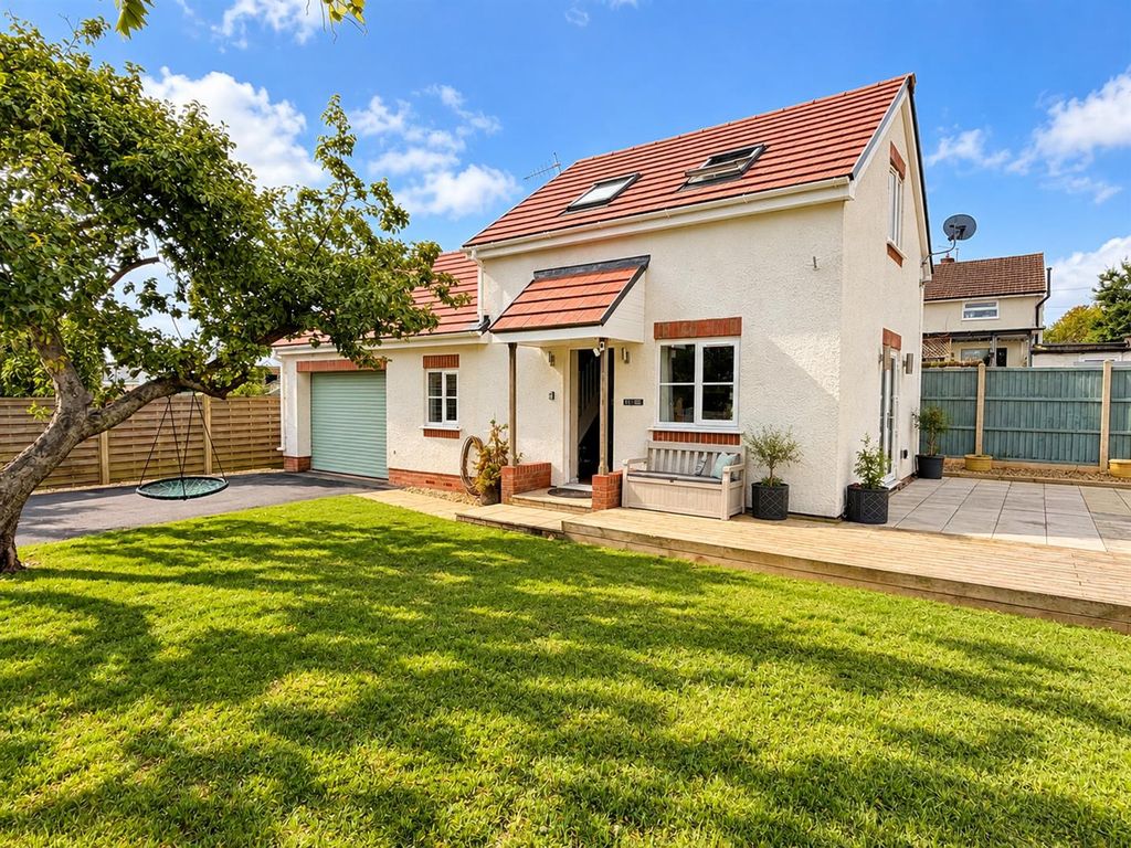 Property photo 3 of 27