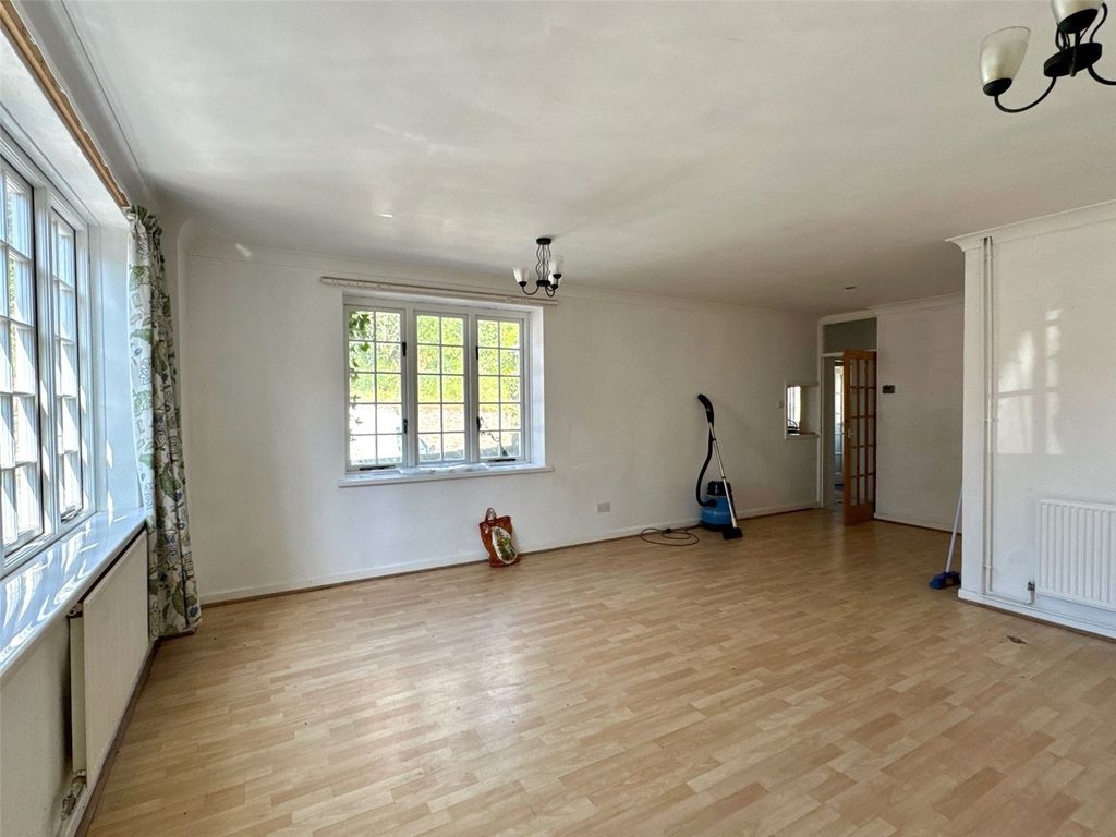 Property photo 2 of 8 Picture No. 05