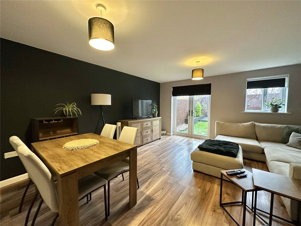 Property photo 2 of 18 Picture No. 21