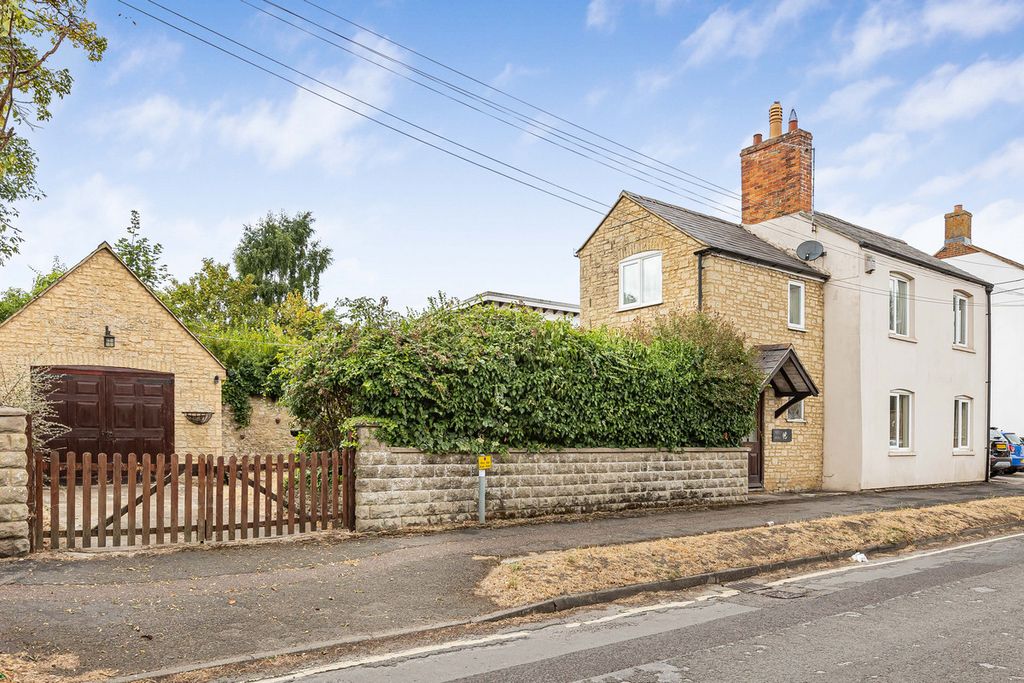 Property photo 1 of 31