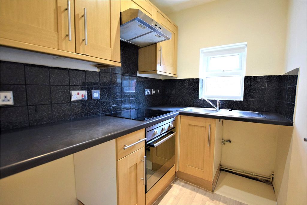 Property photo 3 of 8 Picture No. 01