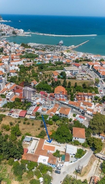 Property photo 2 of 25