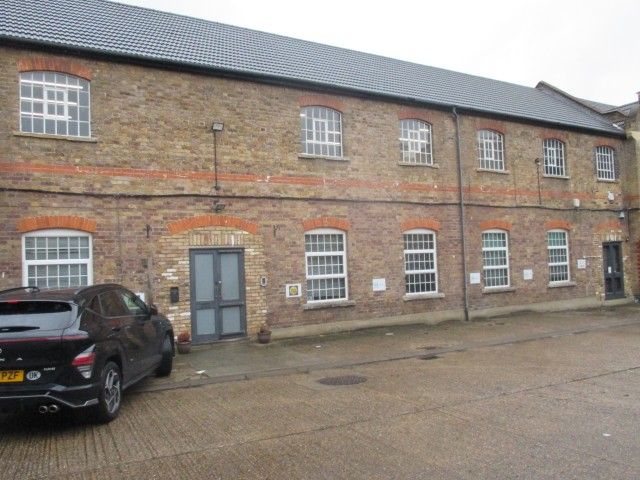 Property photo 1 of 5