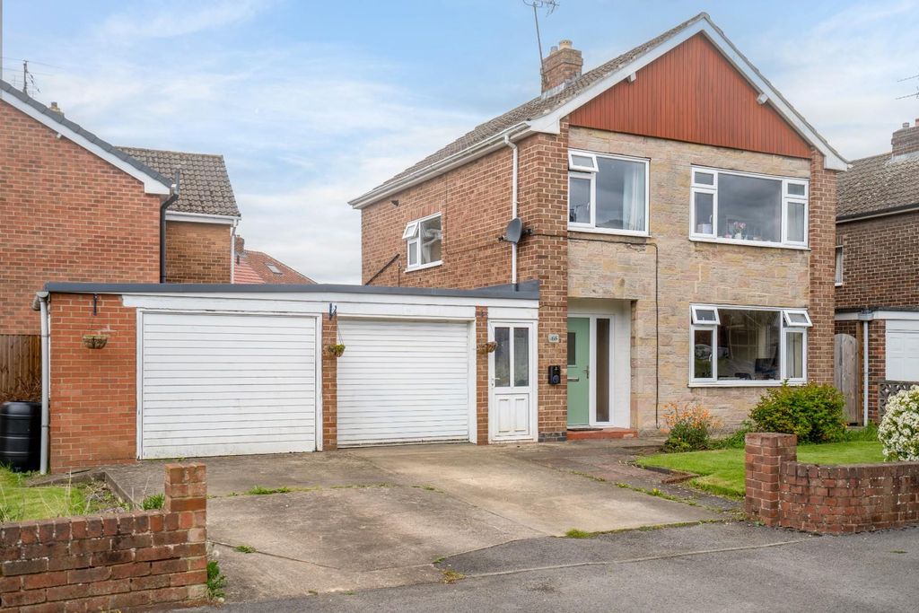 Property photo 1 of 14 External