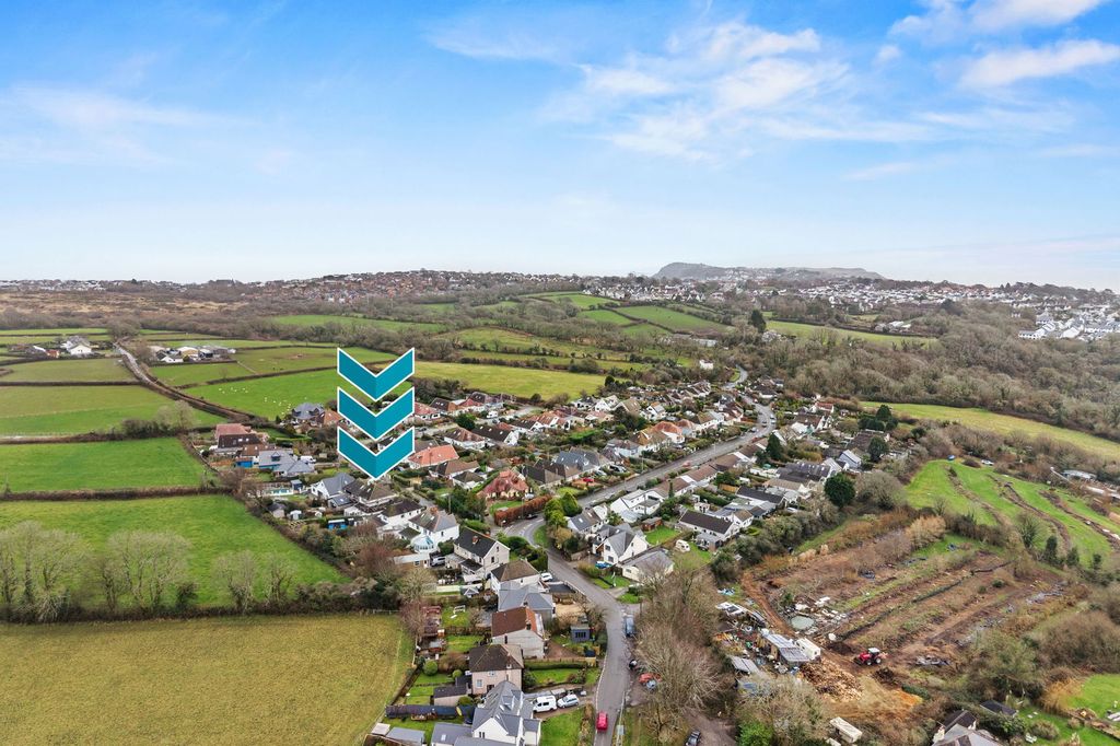 Property photo 2 of 22