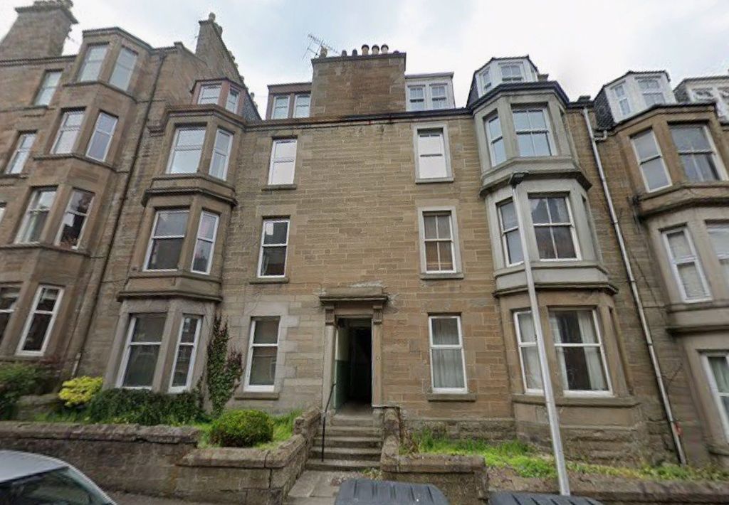 Property photo 3 of 8 Gallery