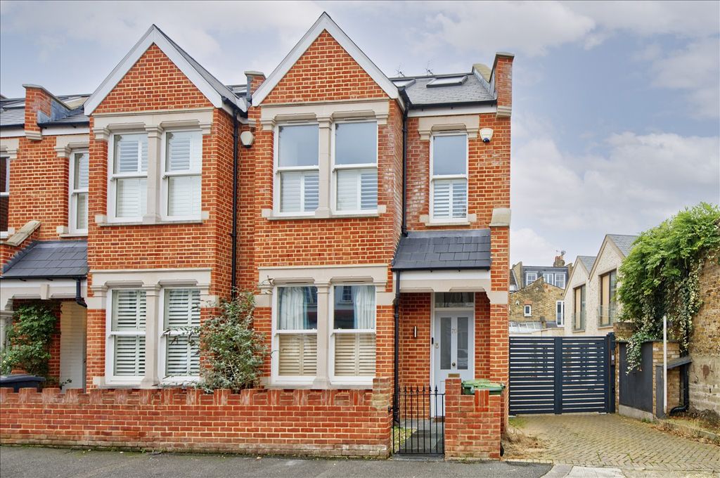 Property photo 3 of 8