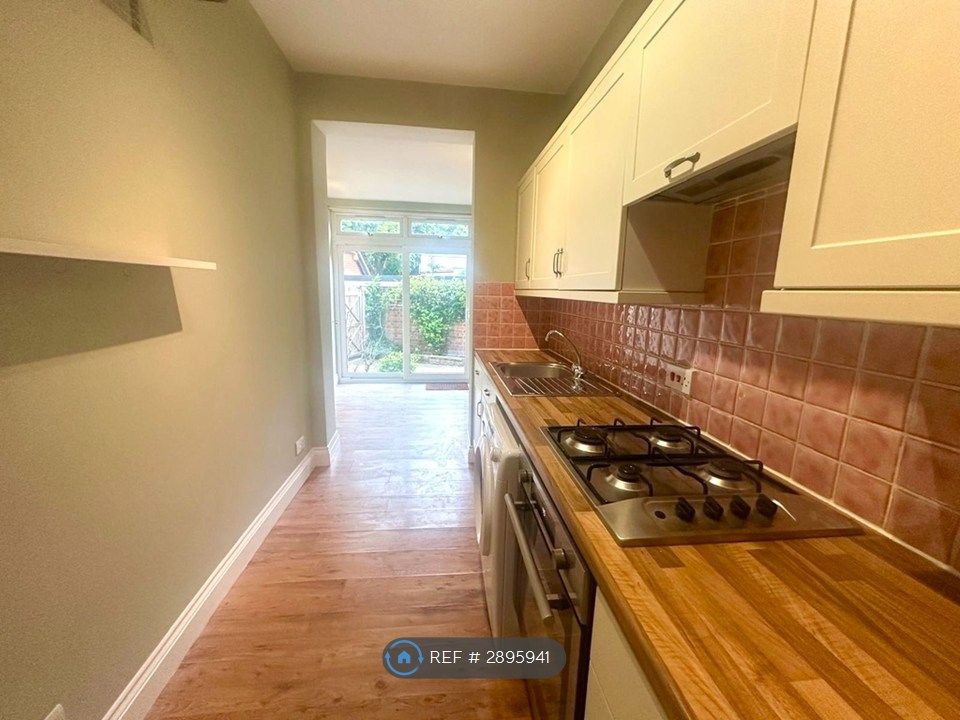 Property photo 3 of 18