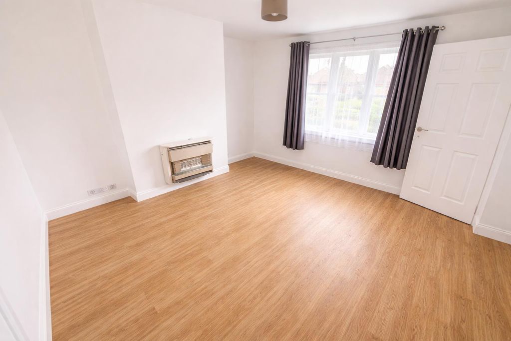 Property photo 2 of 11 7996084c-B7B2-4d4B-97A5-7Fcc3797Cecd.Png