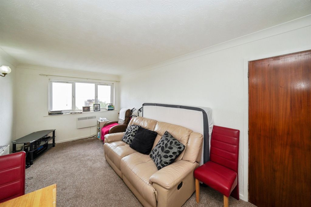 Property photo 3 of 16