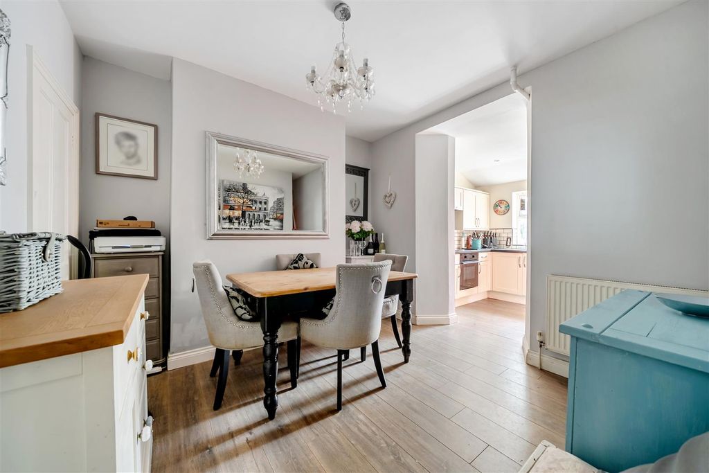 Property photo 3 of 19 1522771-15-1A0Eca43366A5.Jpg